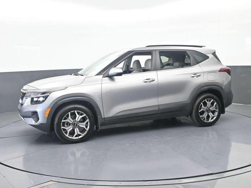 Steel Gray 2022 Kia Seltos EX