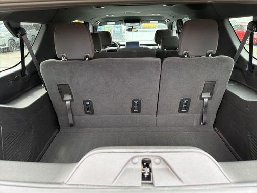 2023 GMC Yukon XL SLE