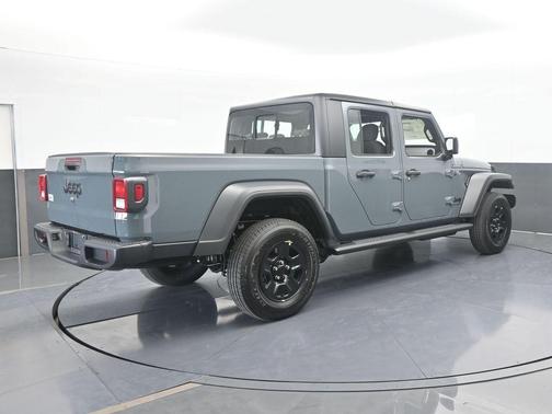 2026 Jeep Gladiator Sport