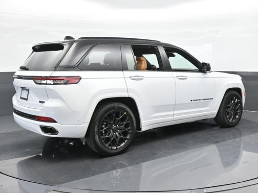 2024 Jeep Grand Cherokee 4xe Summit