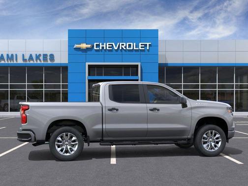 Sterling Gray Metallic 2026 Chevrolet Silverado 1500 Custom