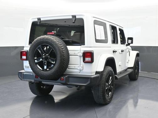 2021 Jeep Wrangler Unlimited Sahara Altitude