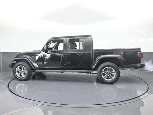 2024 Jeep Gladiator Sport