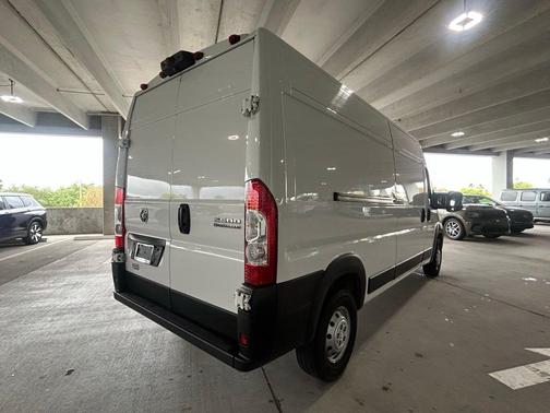 Bright White Clearcoat 2023 RAM ProMaster 2500 High Roof