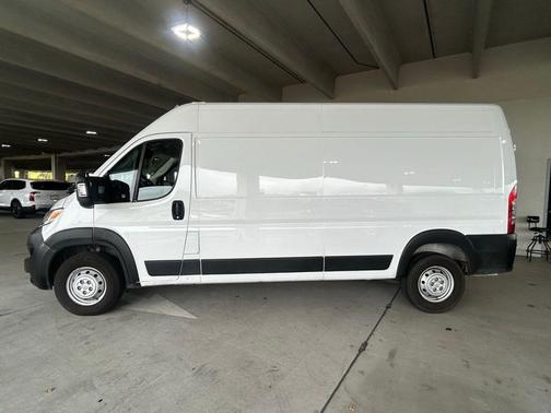 Bright White Clearcoat 2023 RAM ProMaster 2500 High Roof