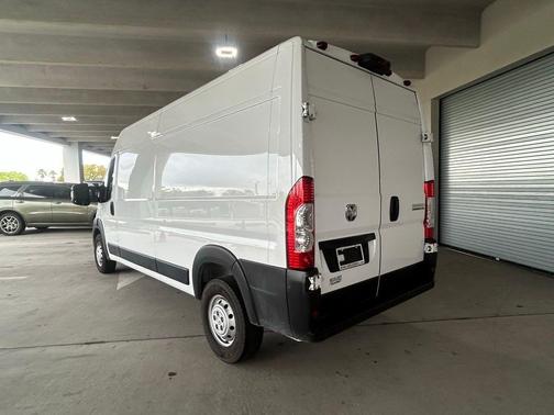 Bright White Clearcoat 2023 RAM ProMaster 2500 High Roof