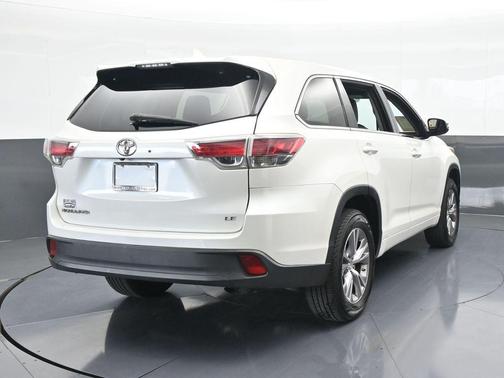 2015 Toyota Highlander LE