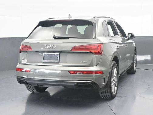 2025 Audi Q5 45 S line quattro Premium