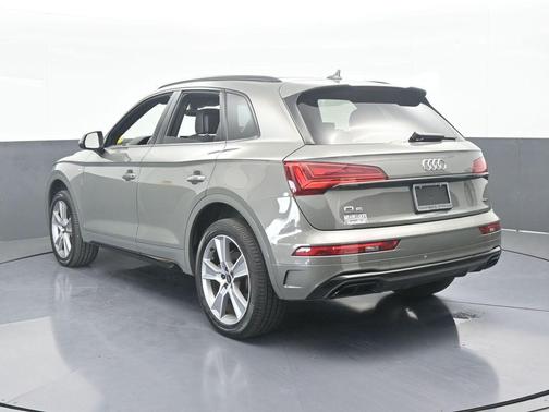 2025 Audi Q5 45 S line quattro Premium