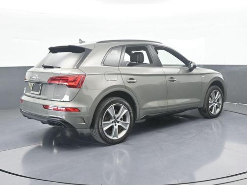 2025 Audi Q5 45 S line quattro Premium