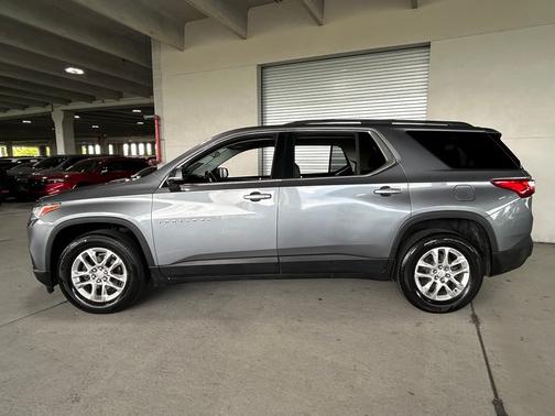 Satin Steel Metallic 2019 Chevrolet Traverse 3LT