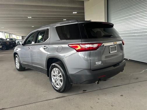 Satin Steel Metallic 2019 Chevrolet Traverse 3LT