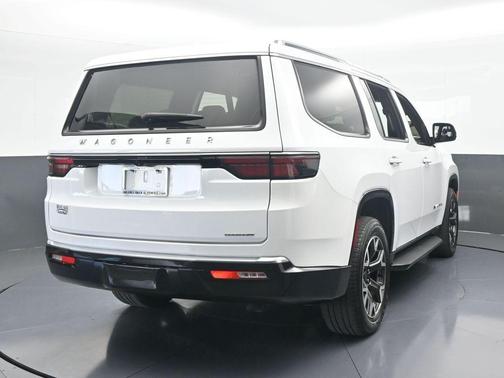 2023 Jeep Wagoneer Series III