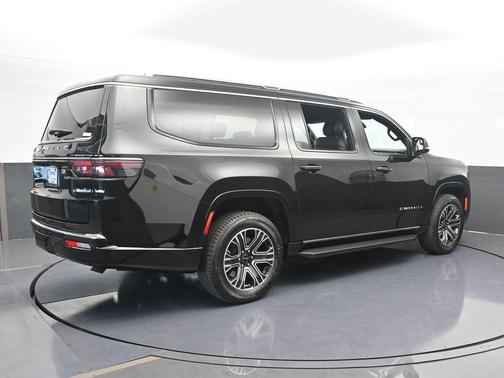 2025 Jeep Wagoneer L Base