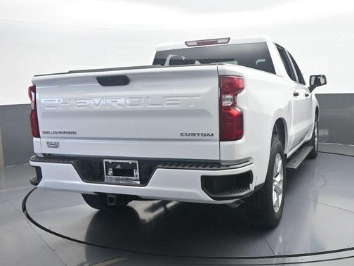 Summit White 2025 Chevrolet Silverado 1500 Custom