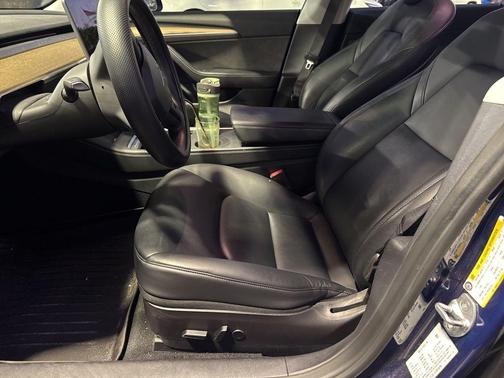 2022 Tesla Model 3 Base
