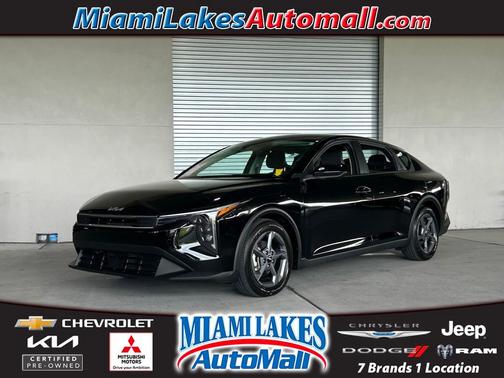 Aurora Black Pearl 2025 Kia K4 LXS