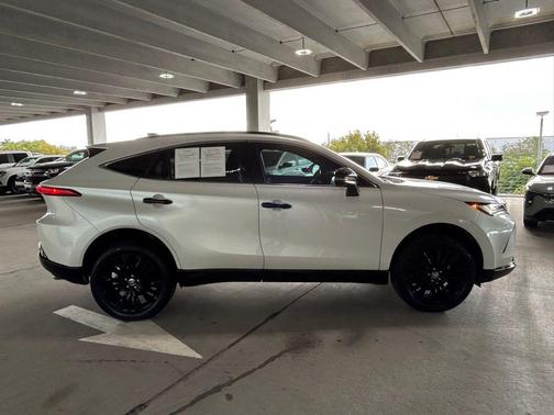 2024 Toyota Venza LE