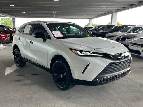 2024 Toyota Venza LE