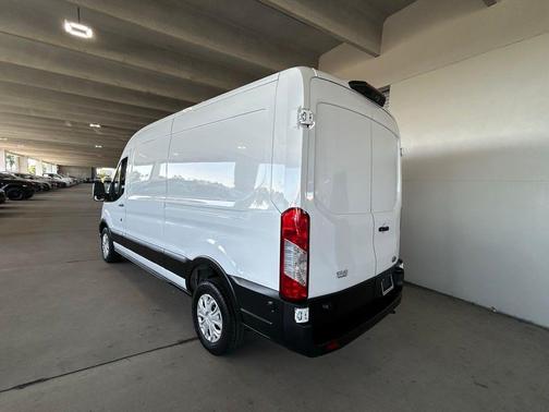 2024 Ford E-Transit Base