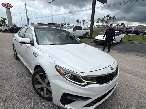 Snow White Pearl 2019 Kia Optima S