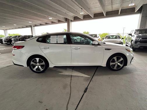Snow White Pearl 2019 Kia Optima S