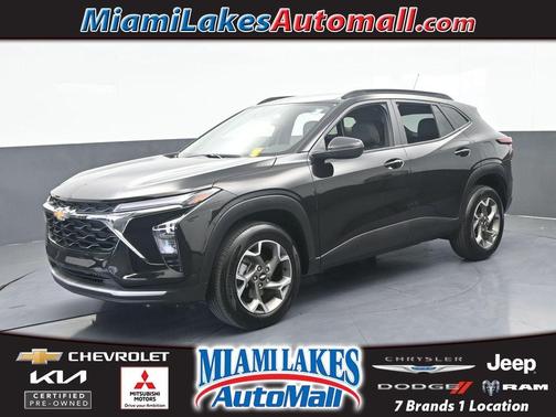Mosaic Black Metallic 2025 Chevrolet Trax LT