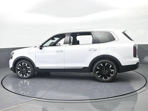 Glacial White Pearl 2023 Kia Telluride SX