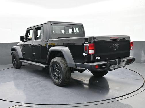 2026 Jeep Gladiator Sport