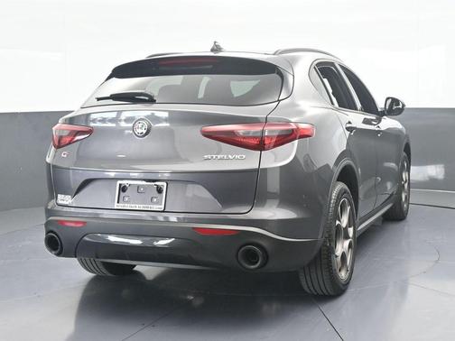 2023 Alfa Romeo Stelvio Sprint