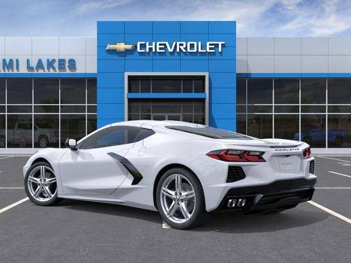 Arctic White 2026 Chevrolet Corvette Stingray w/1LT
