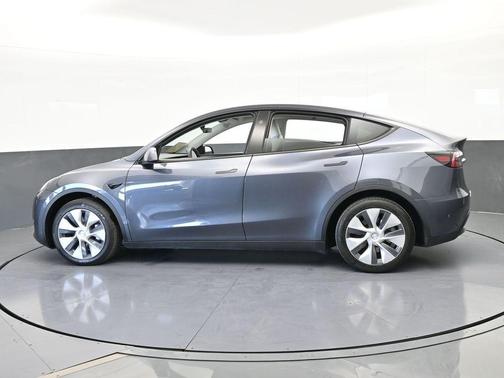 2023 Tesla Model Y Base