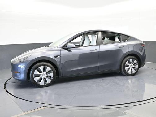 2023 Tesla Model Y Base