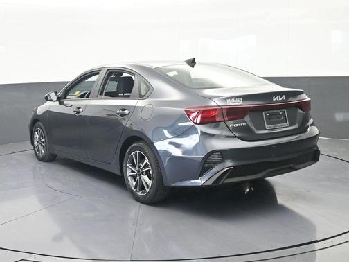 Gravity Gray 2023 Kia Forte LXS
