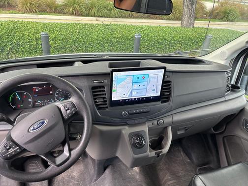 2022 Ford E-Transit Base