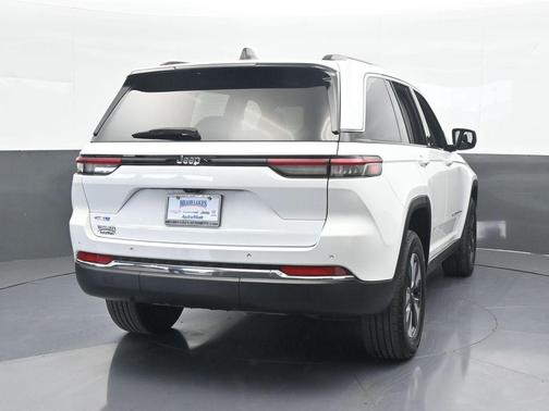 2022 Jeep Grand Cherokee 4xe Base