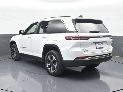 2022 Jeep Grand Cherokee 4xe Base