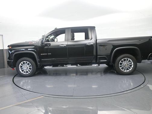 Black 2025 Chevrolet Silverado 2500 LT