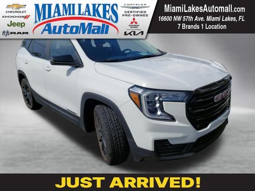 Summit White 2023 GMC Terrain SLE