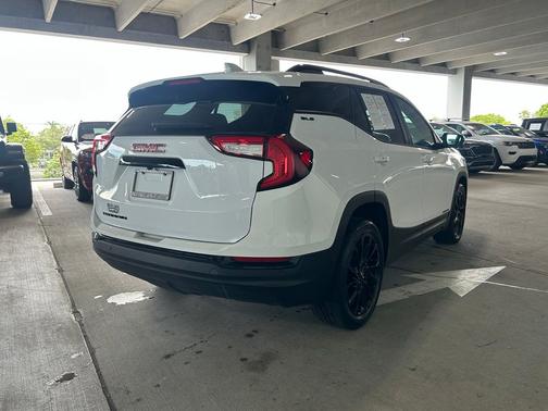 Summit White 2023 GMC Terrain SLE