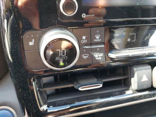 Magnetic Gray Metallic 2021 Toyota Highlander Hybrid XLE