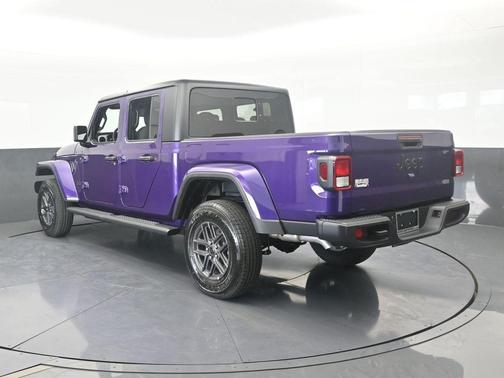REIGN 2026 Jeep Gladiator Sport
