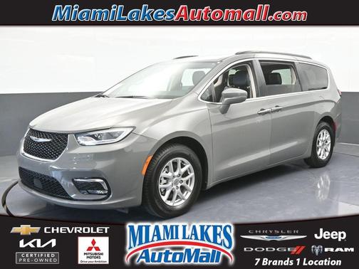 2022 Chrysler Pacifica Touring-L