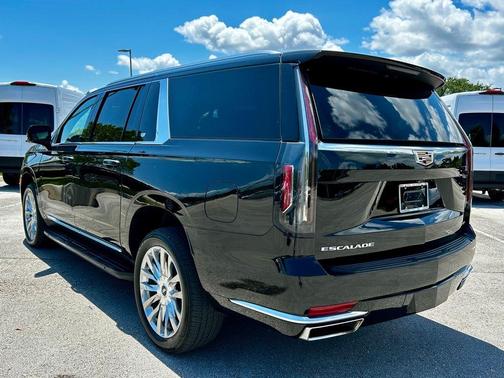 2023 Cadillac Escalade ESV Premium Luxury