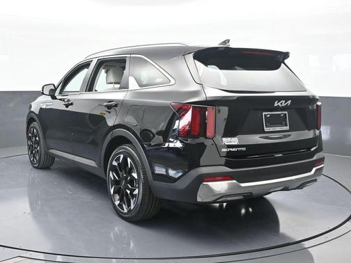 2024 Kia Sorento EX