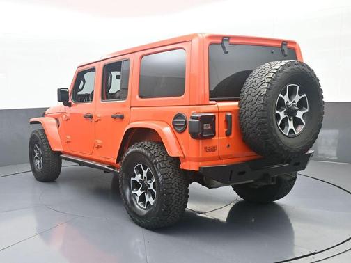 Metallic 2018 Jeep Wrangler Unlimited Sahara