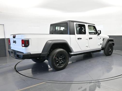 2026 Jeep Gladiator Sport