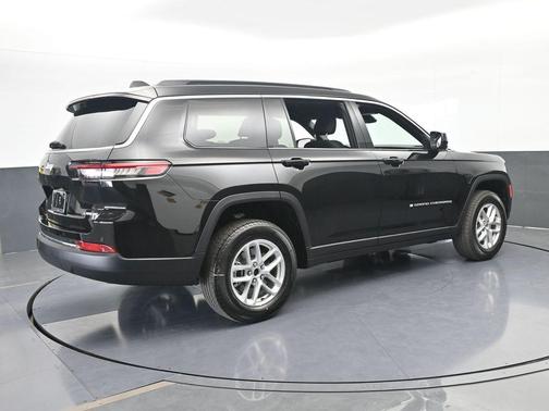Diamond Black 2026 Jeep Grand Cherokee L Laredo