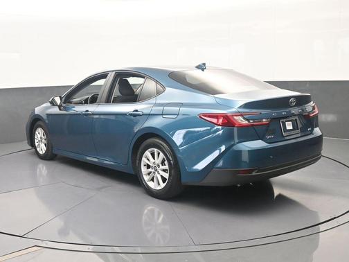 Ocean 2025 Toyota Camry LE