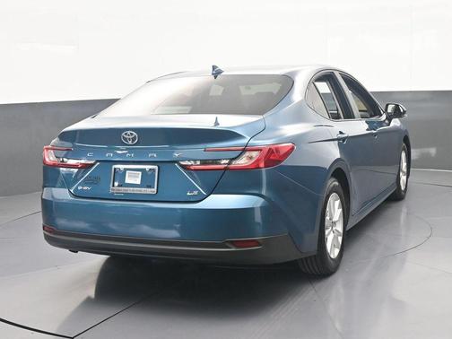 Ocean 2025 Toyota Camry LE